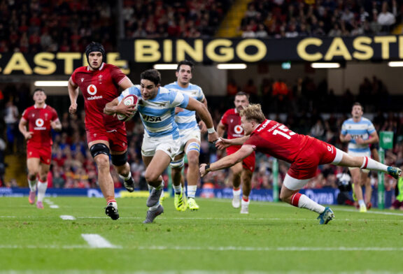Contundente victoria de Los Pumas ante Gales, en Cardiff